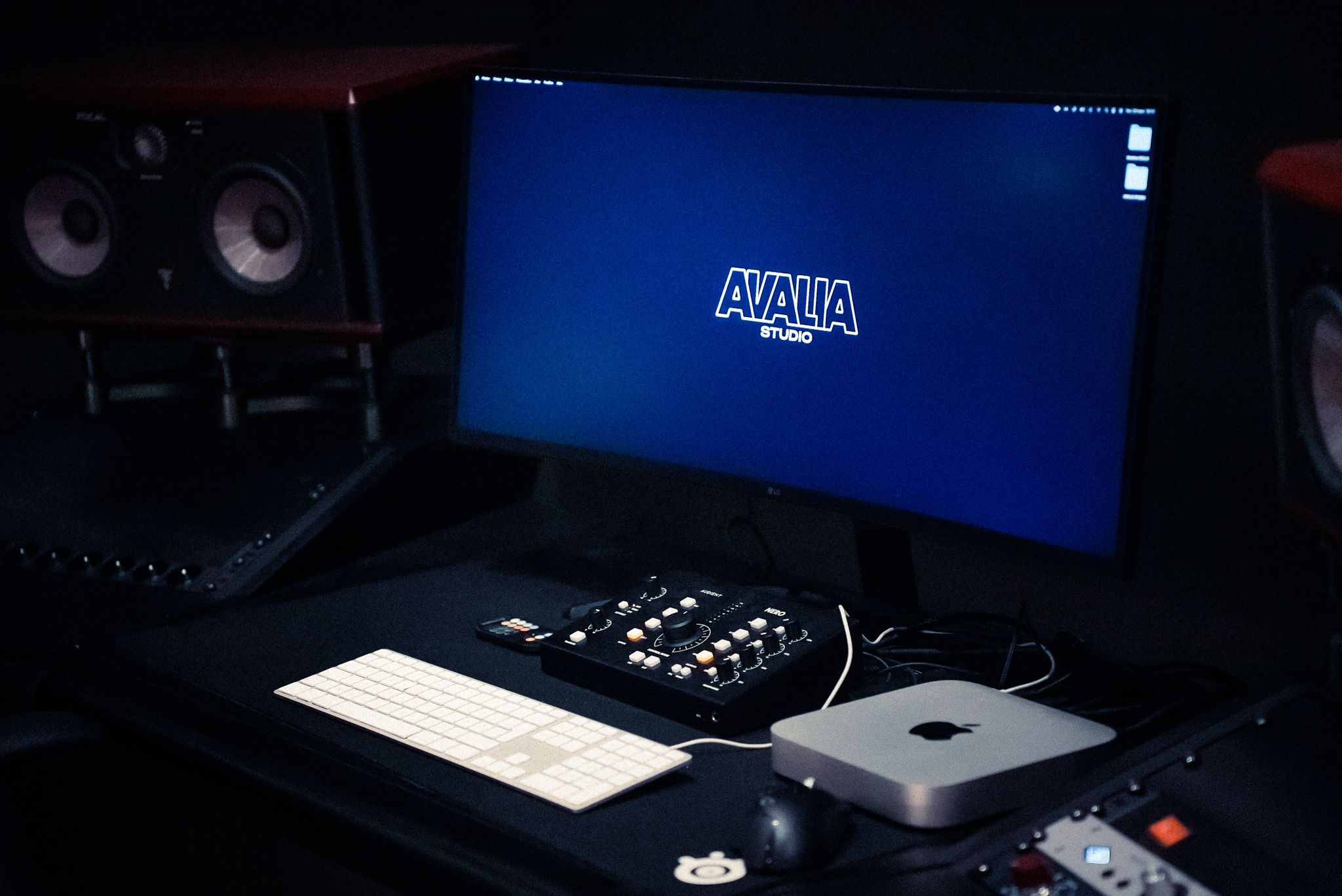 Studio B - Console